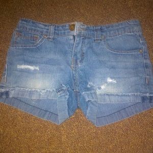 Jean shorts . Size : 10 ( girls)